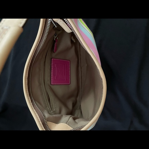 Coach Soho Hampton Striped Hobo Shoulder Bag Authentic - Picture 4 of 7